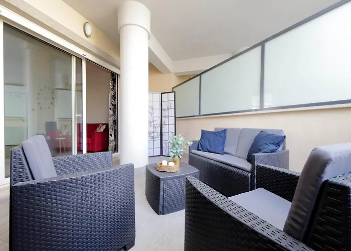 Apartament Julies Flat By Domusdimore *